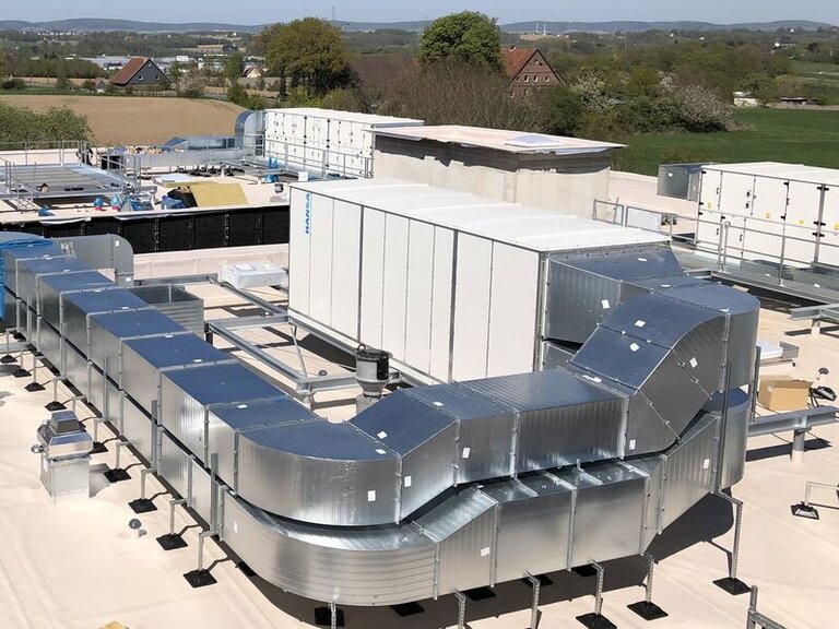 Peter Lacke - Klima-, Kälte- oder Lüftungstechnik von HANSA Klima für Industrie & Gewerbe Blue Line