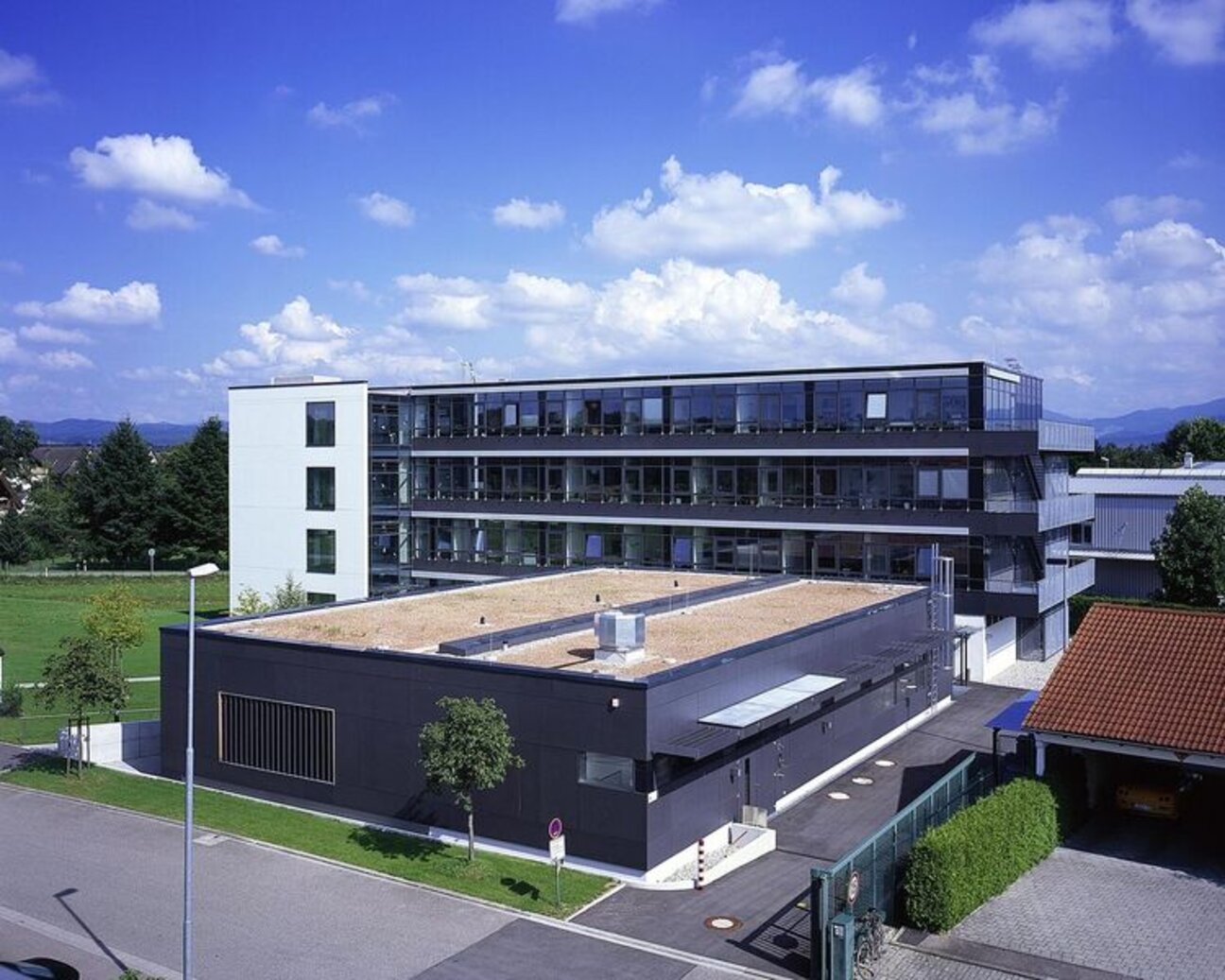 HANSA Klima Referenz Klimatisierung Sick AG Reute 1 Sick AG in Reute - Klima-, Kälte- oder Lüftungstechnik von HANSA Klima für Industrie & Gewerbe